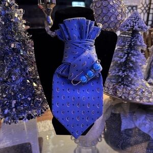 Elegant Blue Paisley Tie with Beaded Accent